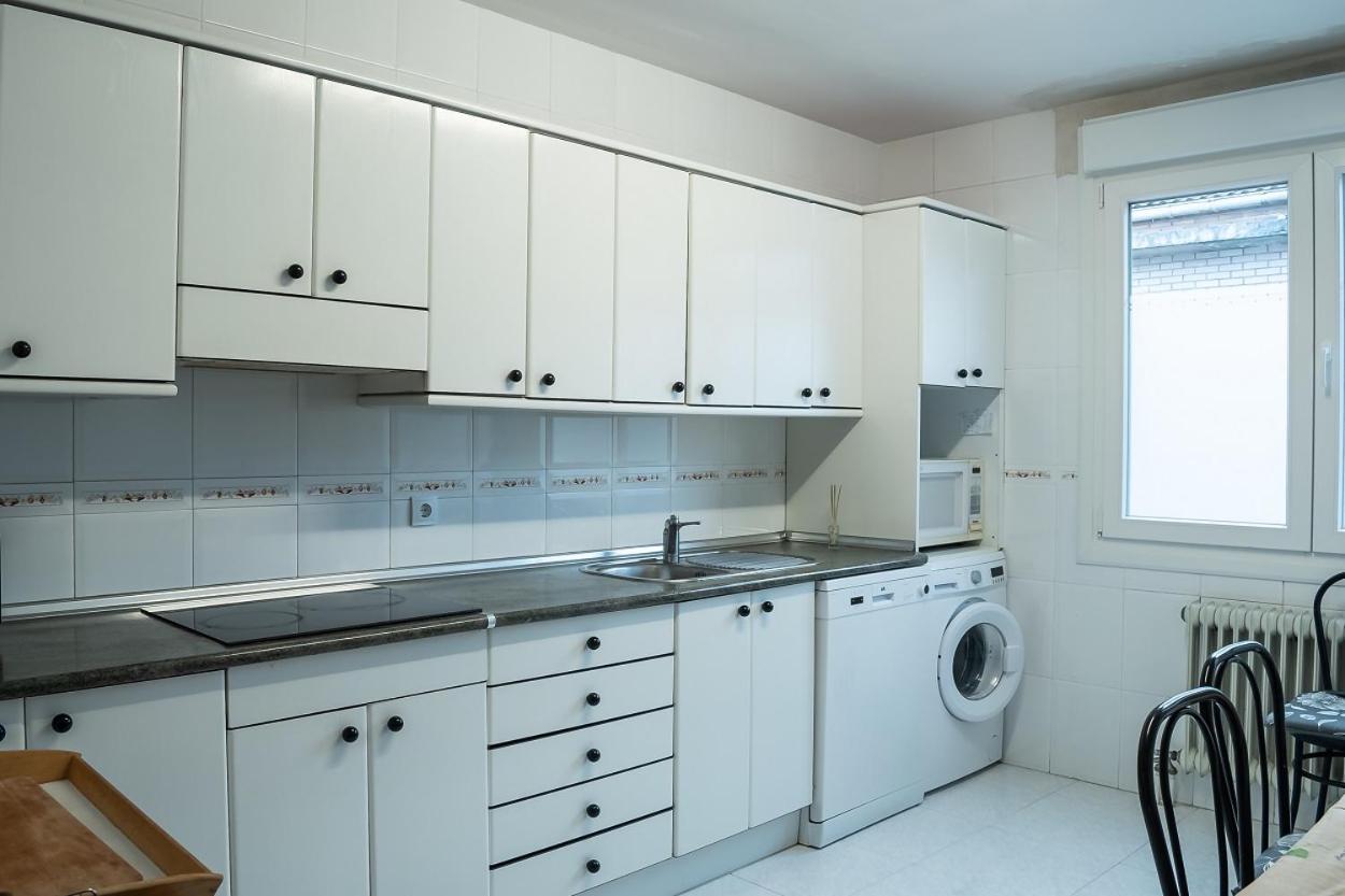Coqueto Apartamento 2 Dormitorios ปัมโปลนา ภายนอก รูปภาพ