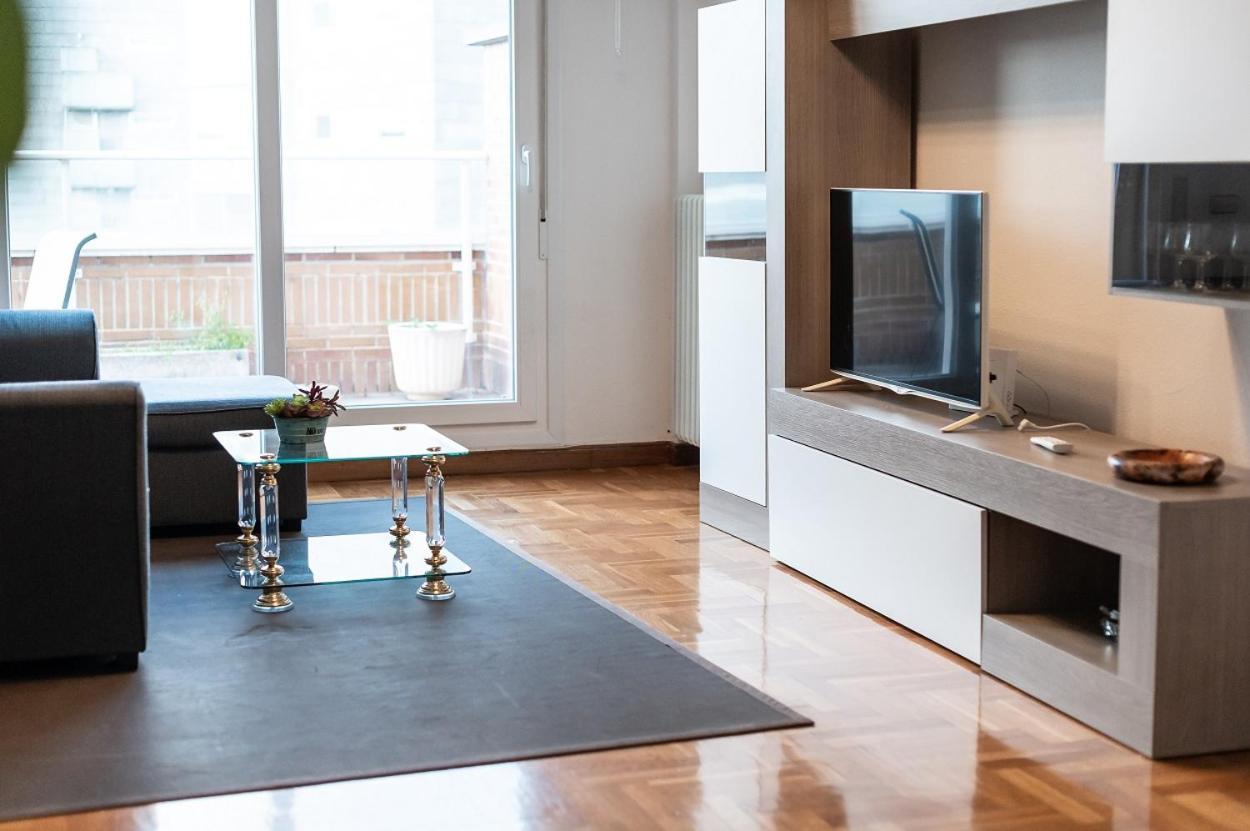 Coqueto Apartamento 2 Dormitorios ปัมโปลนา ภายนอก รูปภาพ