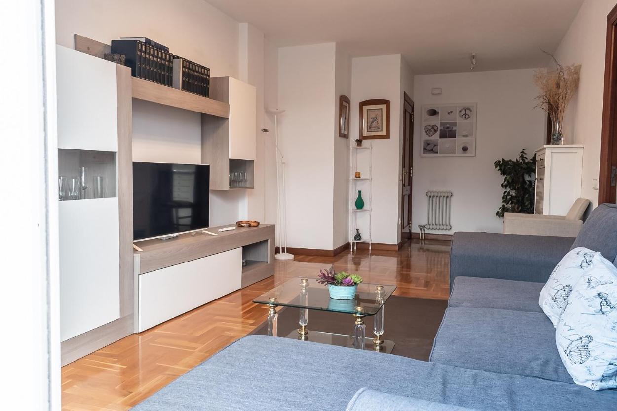Coqueto Apartamento 2 Dormitorios ปัมโปลนา ภายนอก รูปภาพ